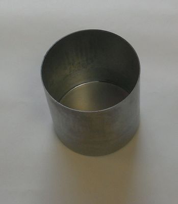 Anodizado de componentes de acero inoxidable para el revestimiento en polvo de sistemas de energía solar