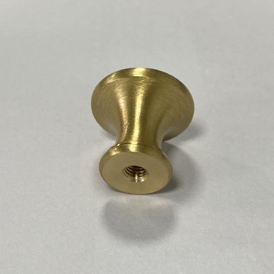 Partes metálicas personalizadas para el proceso de flexión y pulido de profesionales