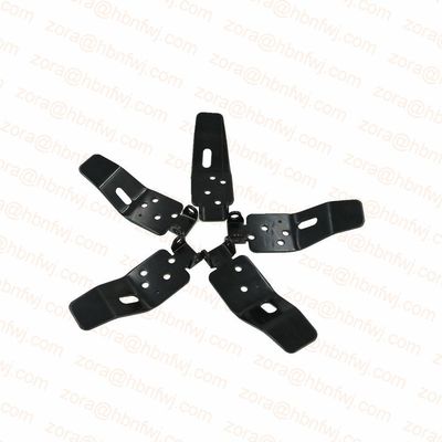 Soporte de esquina de acero inoxidable personalizado con estructura triangular recubierta de polvo negro