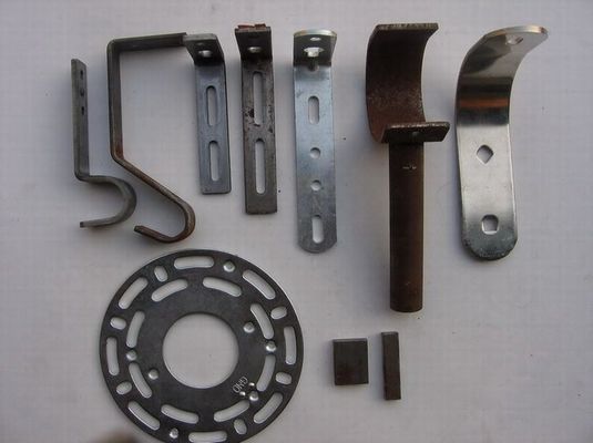 OEM de acero inoxidable personalizado chapa de metal estampado piezas de flexión de metal hardware para su