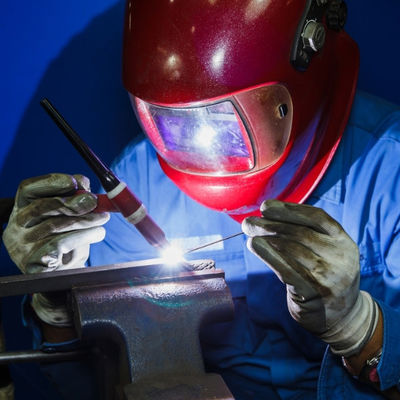 Partidas de estructura de acero inoxidable personalizadas de soldadura y punzamiento profesional