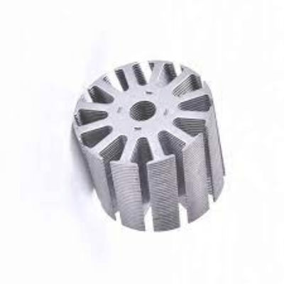 Formación de hojas de rotor y estator de acero de silicio para la fabricación de motores sin escobillas de CC