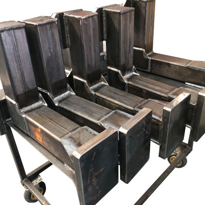 Fabricación de soldadura de metal de tamaño mediano y grande a medida