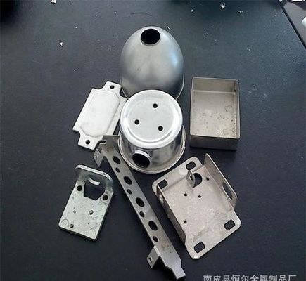 Partes metálicas de chapa de estampado de aluminio de acero inoxidable a medida para maquinaria industrial