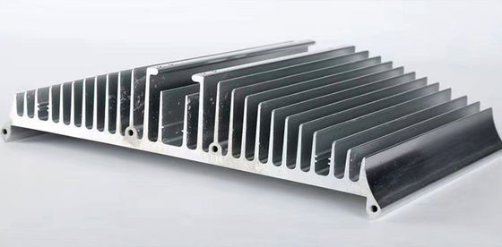 Caso de perfil de extrusión de aluminio recubierto en polvo personalizado para personalización de recintos