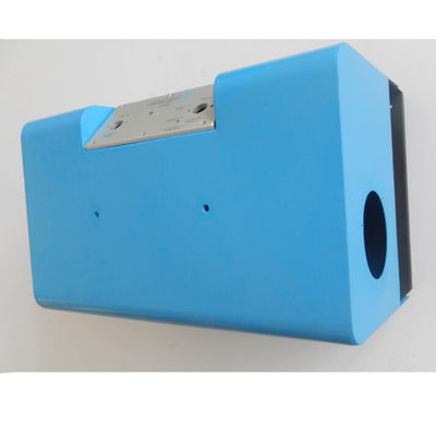 Proceso de corte de chapa de acero inoxidable caja de recubrimientos metálicos con acabado niquelado