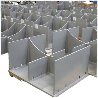 Partes de estampado de automóviles anodizadas negras hechas a medida por OEM para fabricación por encargo