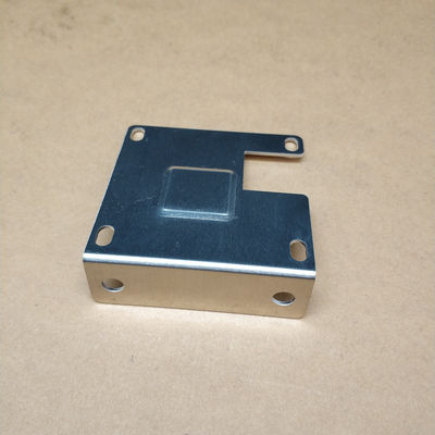 Partes de aluminio estampadas con revestimiento galvanizado para chasis de vehículos de motor a precios competitivos