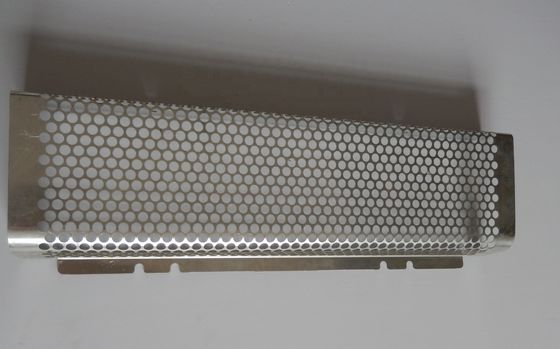 Placa perforada de acero inoxidable 316 de precisión por estampado certificada ISO9001 2015