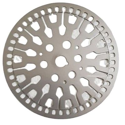 Partes de estampado por cepillado de acero inoxidable pulidas y personalizadas con un grosor de 0,4-3 mm