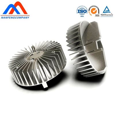Industria OEM/ODM Customizado de la fundición y forja de metal a presión con tolerancia 0.05mm