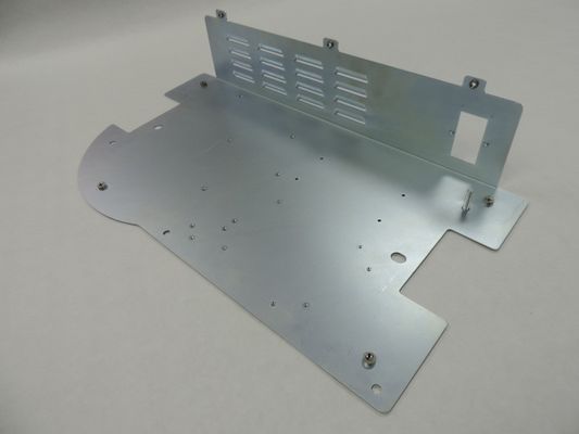 Partes de chapa de metal personalizadas a precios preferenciales con blanco