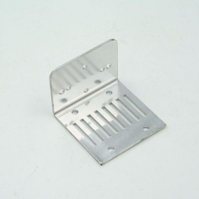- Fabricación de accesorios de metal pulido para productos de hardware personalizados a precios asequibles